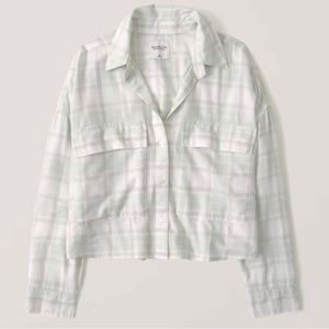 Abercrombie & Fitch Cropped Button-Down Shirt in White with Pale Green Plaid